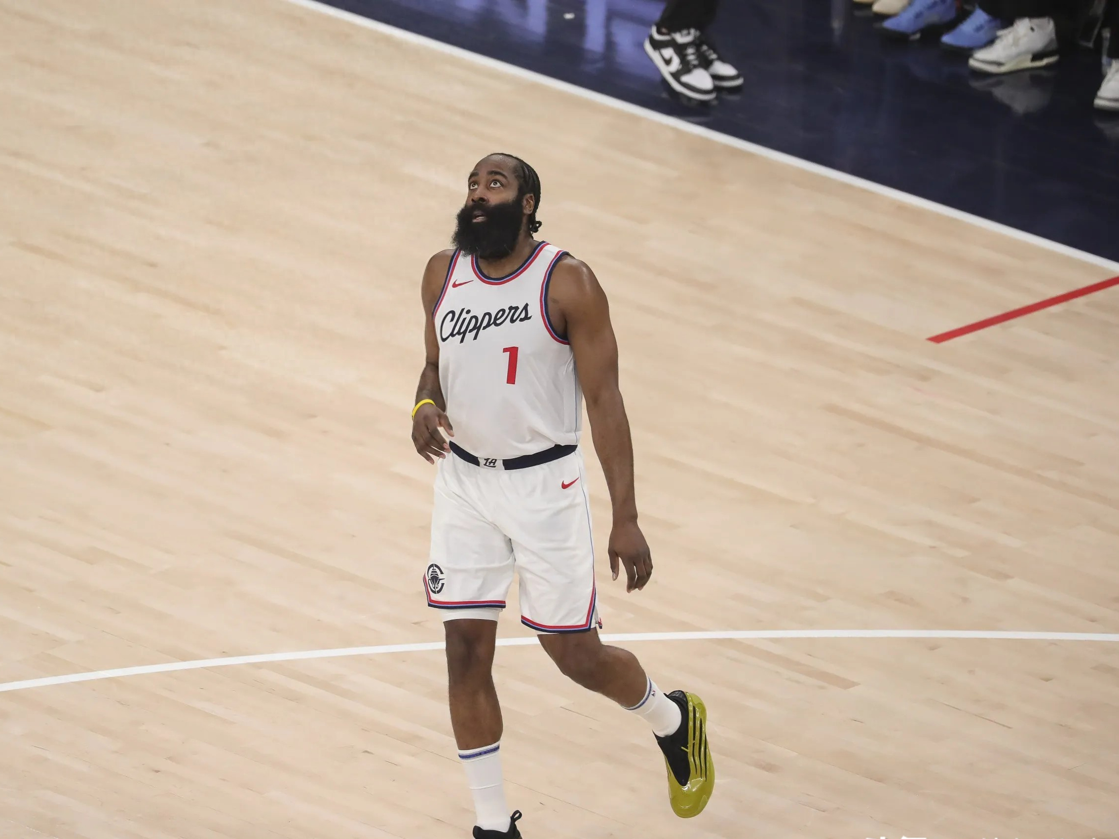 包含猛龙力克黄蜂,莫里斯打破历史纪录的词条 包含猛龙力克黄蜂,莫里斯打破历史纪录的词条