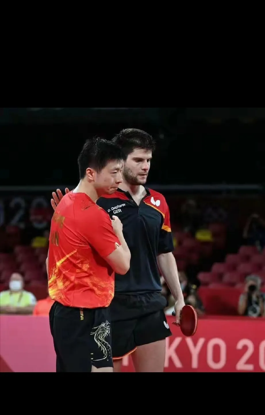 波兰乒乓球队完胜瑞典乒乓球队，奥恰洛夫完成帽子戏法