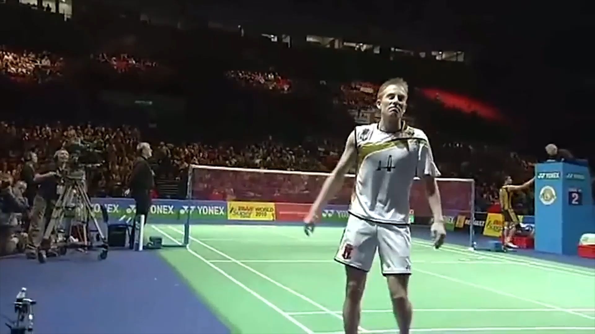 米兰真人-法国羽毛球队险胜日本羽毛球队，陶菲克爆发神勇的简单介绍