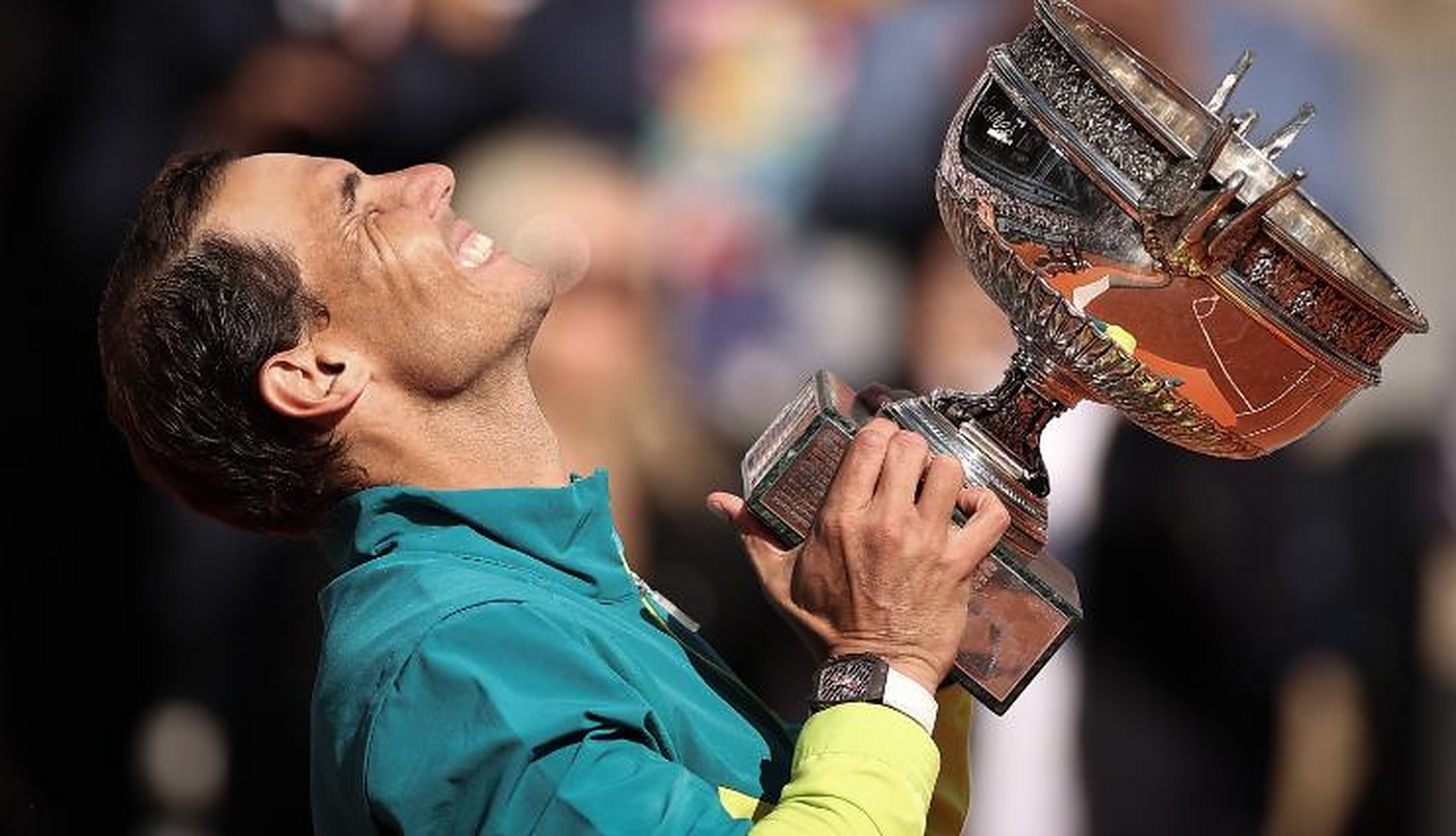 包含世界网球队完胜德国网球队，纳达尔统治全场的词条