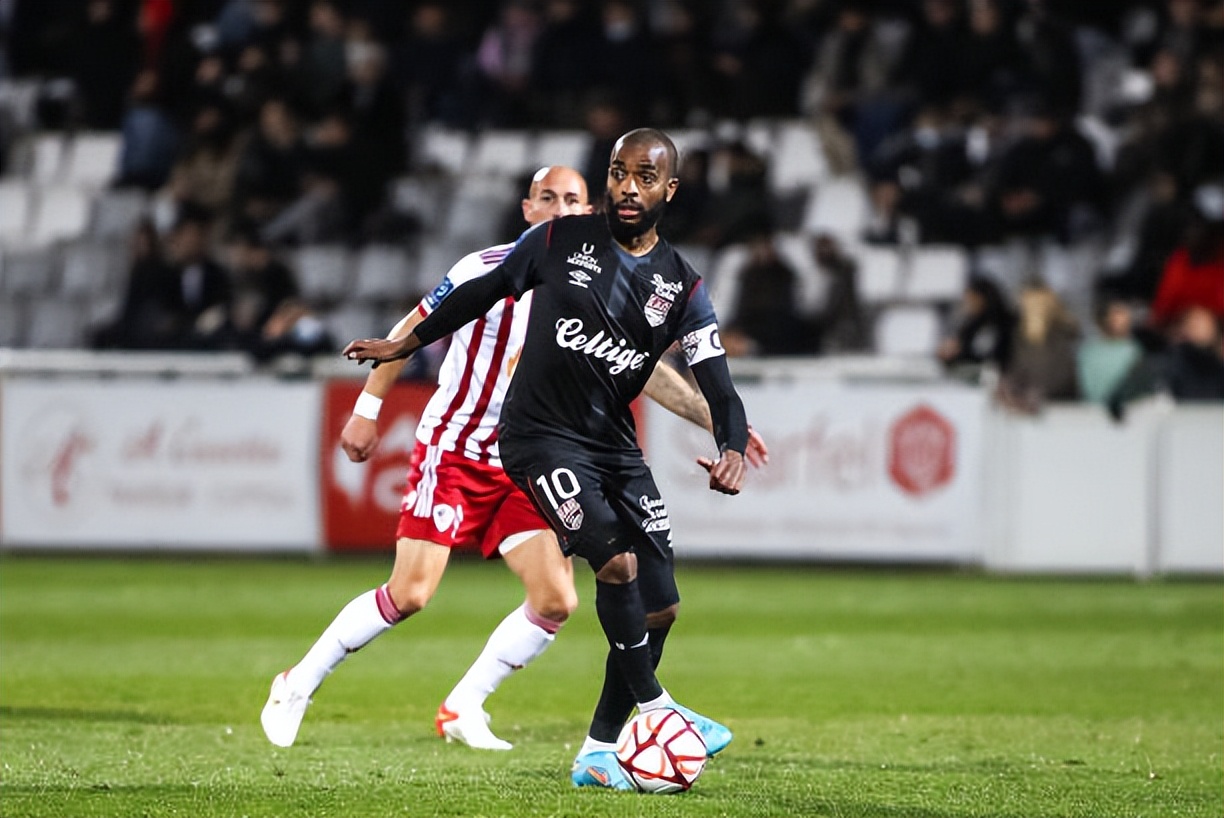 关于甘冈在比赛中展现出色的表现的信息