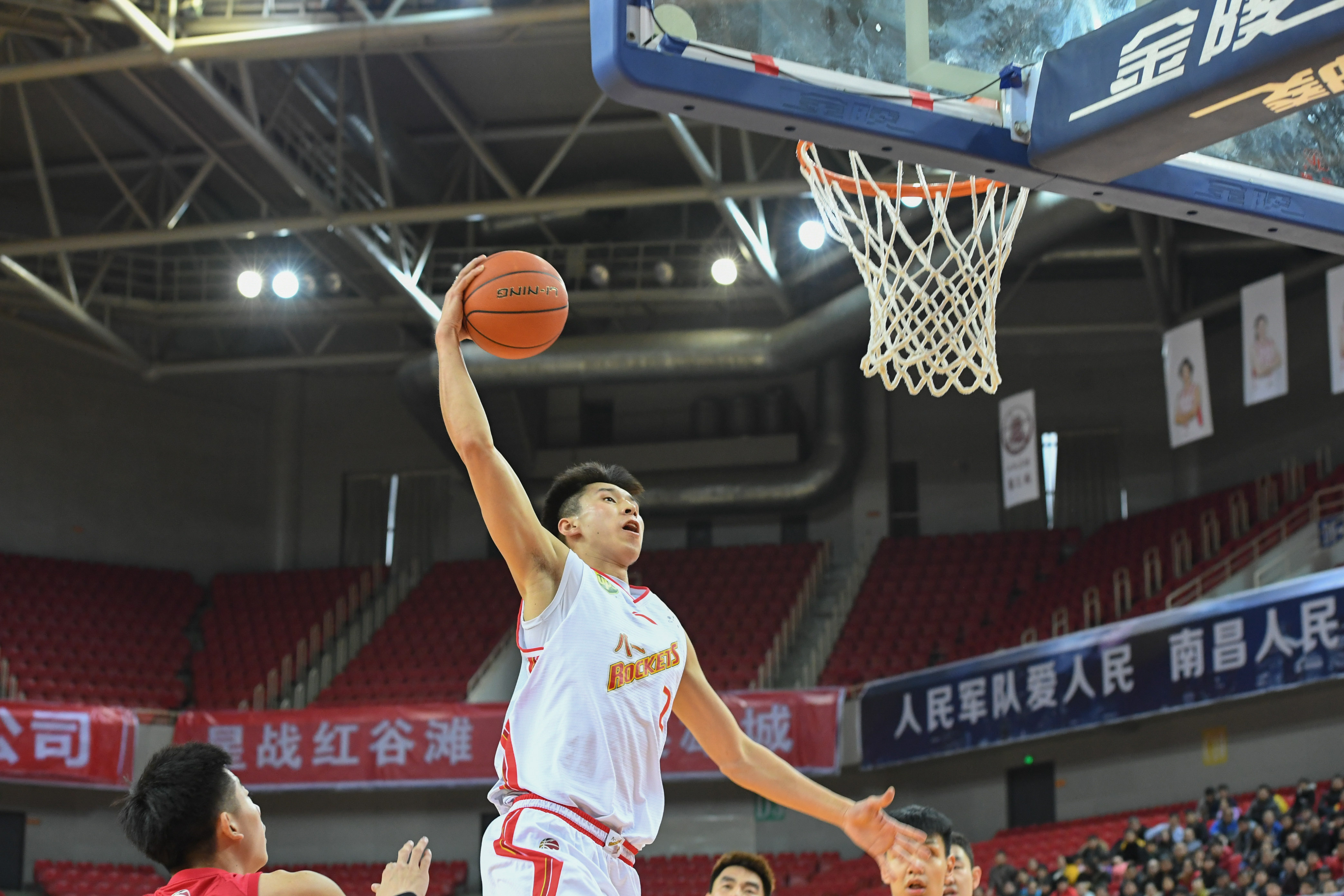 米兰体育app-南昌八一球员积极备战，全队合力迎接挑战