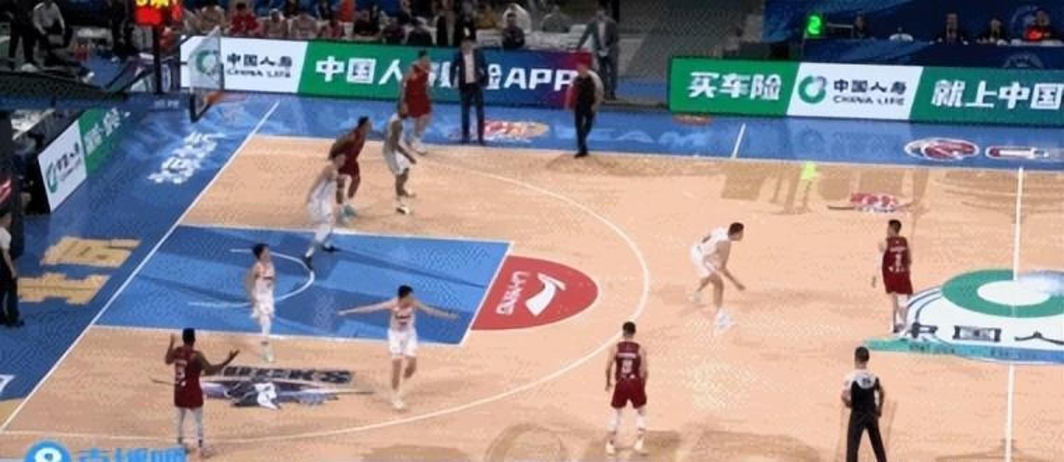 米兰体育app-大连队主场惜败，积分榜垫底再添一败的简单介绍