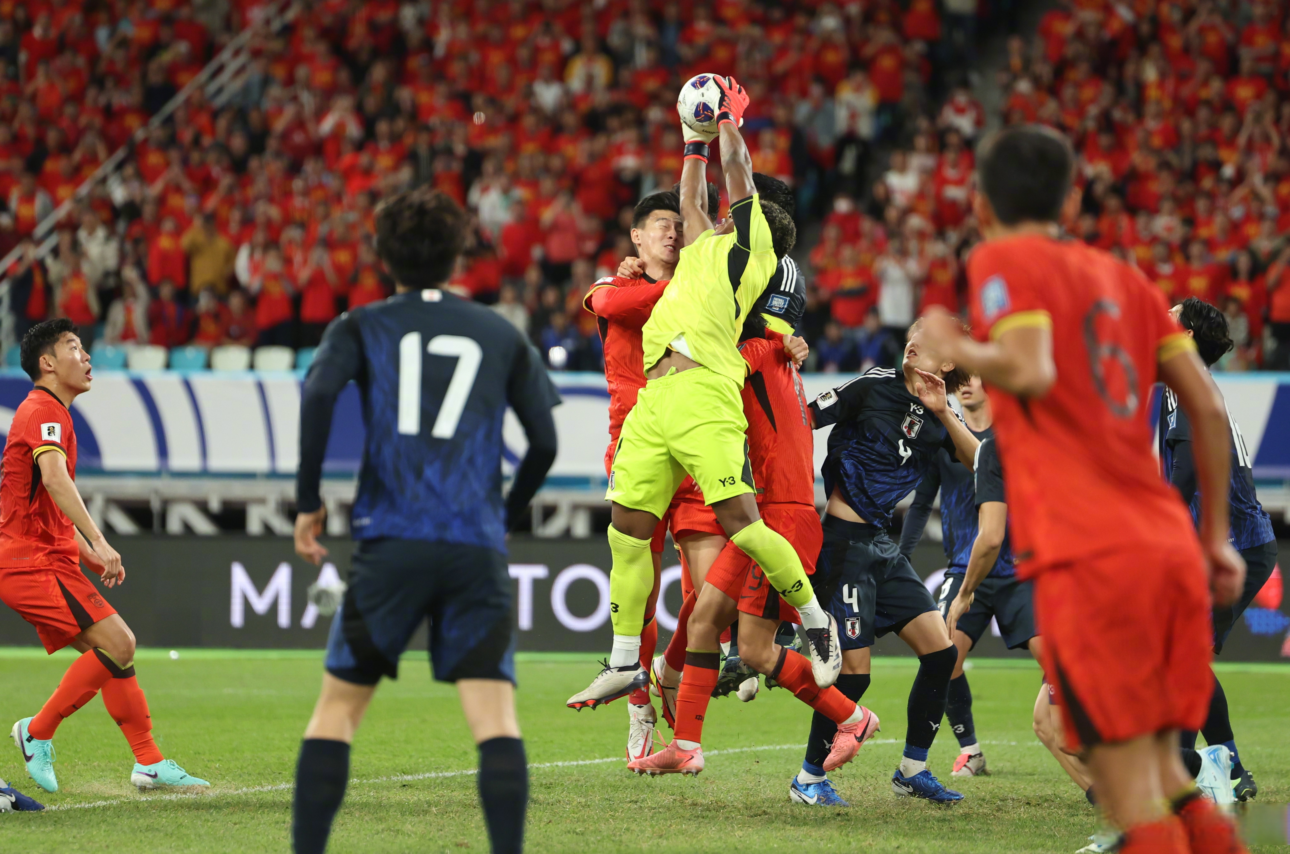 关于国际足球豪门逢强敌选手准备应对各种挑战的信息