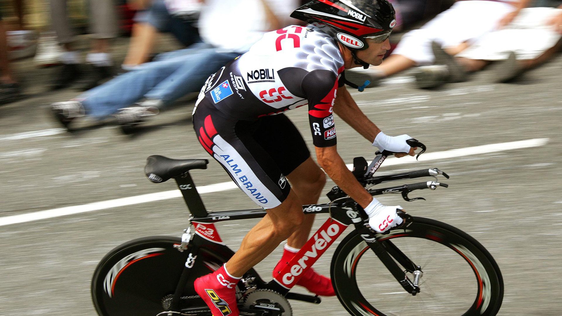 米兰体育app-从勇士速胜黄蜂到2026世界杯，霍勒迪的接管之路